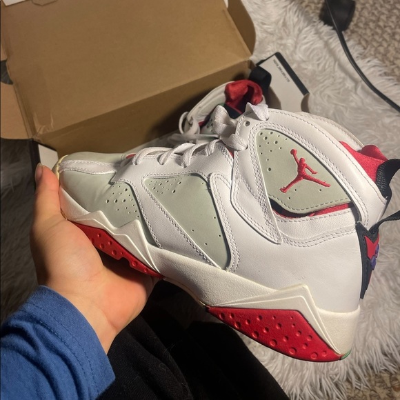 Air Jordan 7 retro BG hare size 5.5y (around woman’s 7.5). - Picture 3 of 5